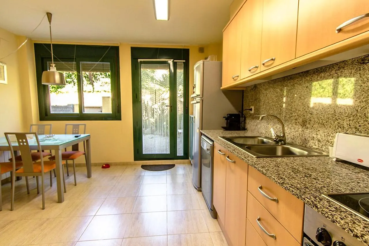 Holiday home 3 Bedrooms House At Tarragona 500 M Away From The Beach With Shared Pool Enclosed Garden And Wifi